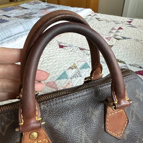 Louis Vuitton Monogram Speedy 25 - Picture 10 of 16